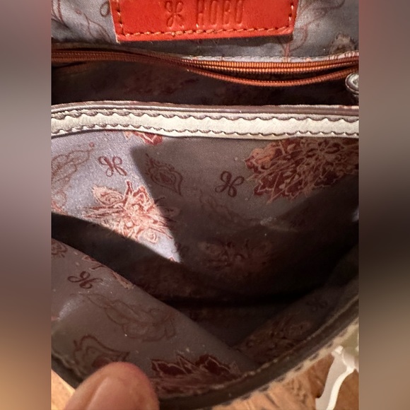 EUC HOBO “Meter” Structured Crossbody Off-White - Picture 12 of 16